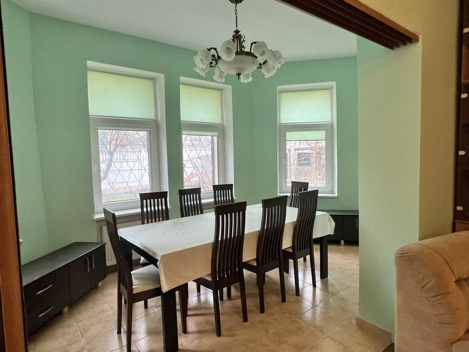 ‼️I am selling a family house for 10 hundred. near Savignon railway station