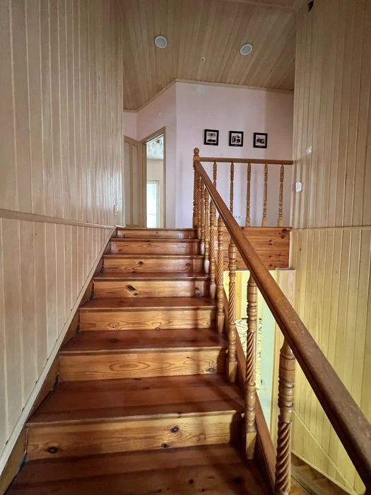 ‼️I am selling a family house for 10 hundred. near Savignon railway station