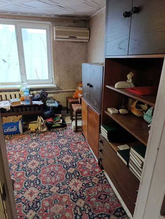 House near Malinovsky Market, 3 acres of land, can be rented