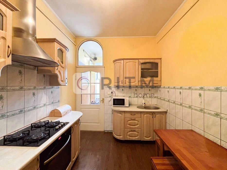 Продажа: 3-комн. квартиры 74 м² на ул. Дорошенко с балконом