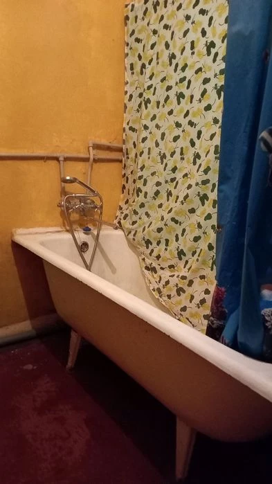 2 rooms, 2/5, North of Independent Ukraine, 25,000 USD