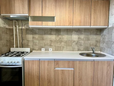 Sale of 1-room apartment 32 m2 on Priluzhna Street 10 - metro station Ak