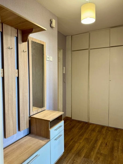 Sale of 1-room apartment 32 m2 on Priluzhna Street 10 - metro station Ak