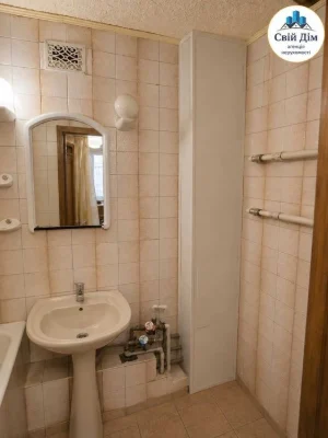 For sale 2-room apartment in Pavlovo Pole | 3/9, 47m2, gas | Cosmetics