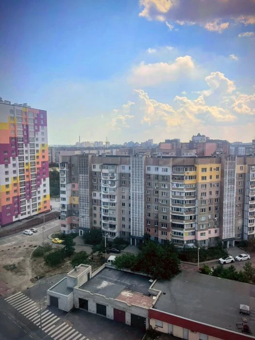 Продається Квартира 1к 48м р-н Митниця, вул. Жужоми 1