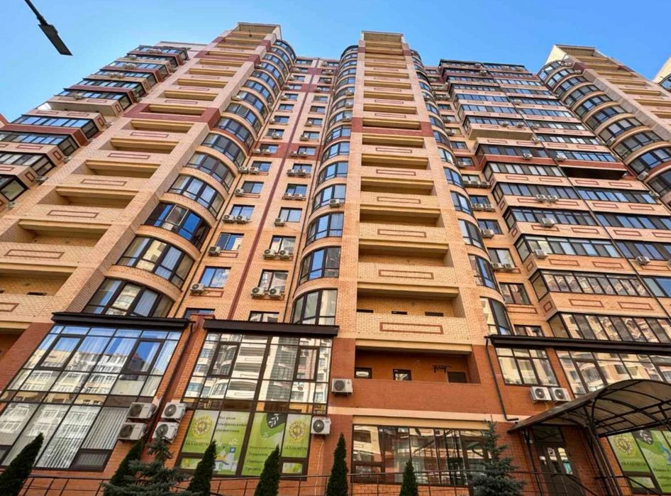 Продам двухуровневую квартиру в ЖК «Армейский», парк Победы.
