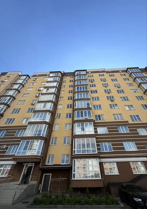 Продаж 2к в новобудові Озерна