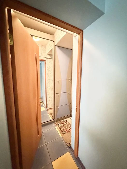 Продажа 3-комн кв Правый берег 1/9