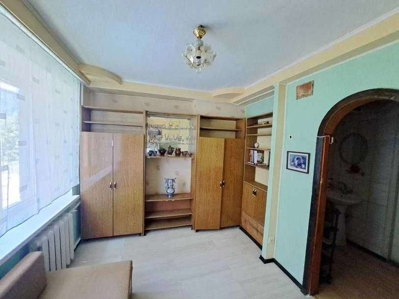 Selling a one-room studio apartment with its own bathroom, Stadionny Proezd