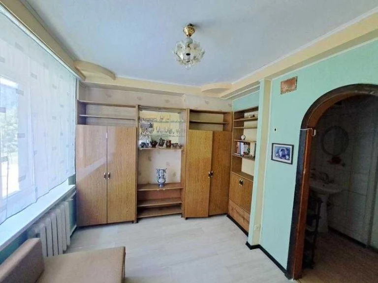 Selling a one-room studio apartment with its own bathroom, Stadionny Proezd