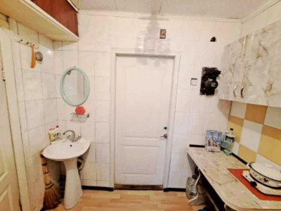Selling a one-room studio apartment with its own bathroom, Stadionny Proezd