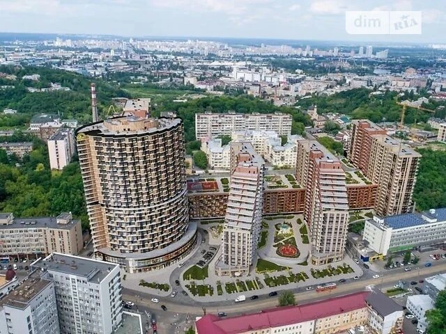 43 Hlybochytska St., Miraks Residential Complex. Building 4