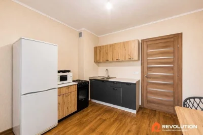 No commission. 3-room apartment for sale 93.29m2, Navigator 2 residential complex, st.