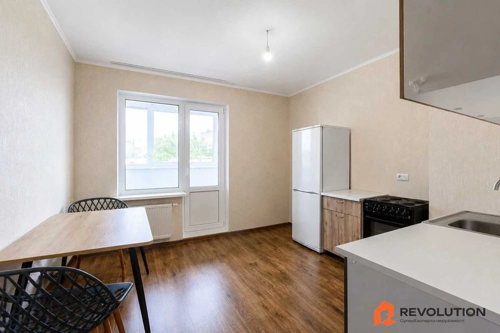 No commission. 3-room apartment for sale 93.29m2, Navigator 2 residential complex, st.