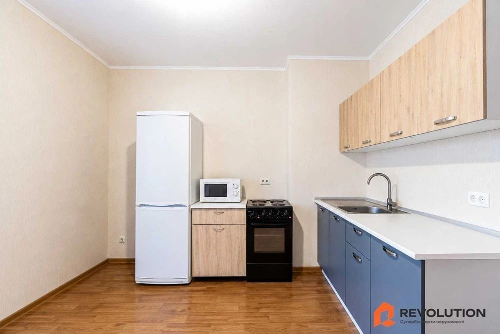 No commission. 3-room apartment for sale 93.29m2, Navigator 2 residential complex, st.