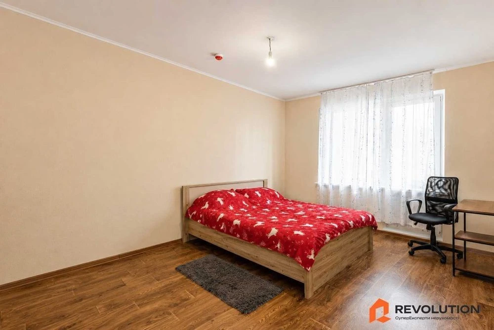 No commission. 3-room apartment for sale 93.29m2, Navigator 2 residential complex, st.