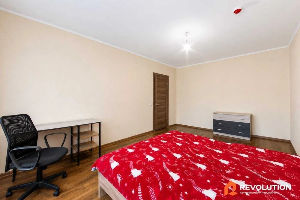 No commission. 3-room apartment for sale 93.29m2, Navigator 2 residential complex, st.