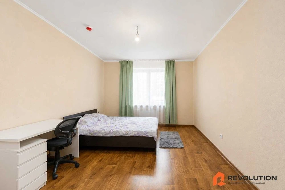 No commission. 3-room apartment for sale 93.29m2, Navigator 2 residential complex, st.