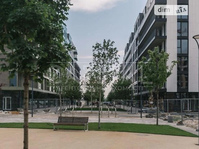 Sale of 3-room apartment 92 sq. m on Naberezhno-Rybalskaya street