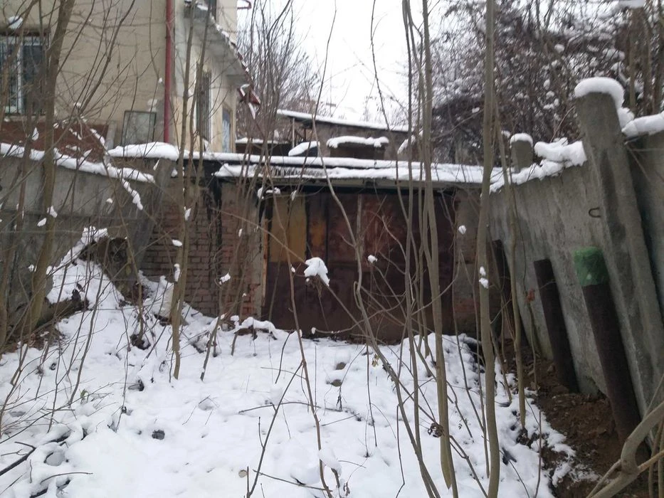 2 этажный дом с большим гаражом 15 соток район автовокзала