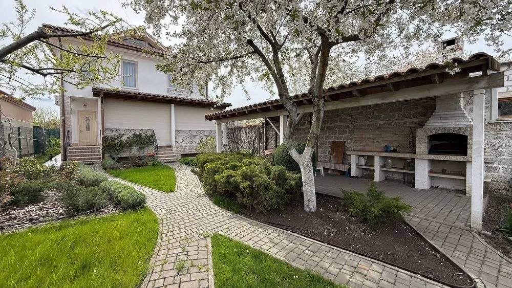 Tairovo / Vyliamsa, I will sell a chic house of 240 sq.m.
