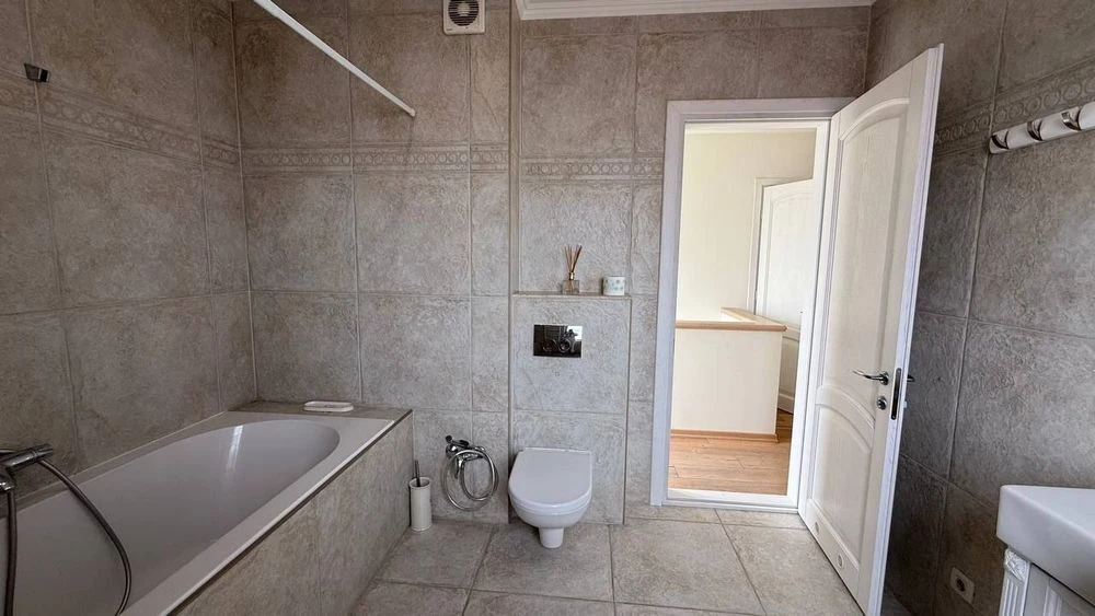 Tairovo / Vyliamsa, I will sell a chic house of 240 sq.m.