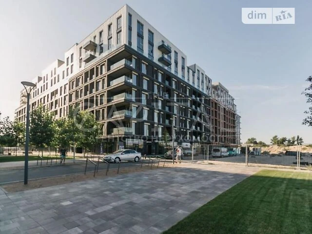 Sale of 3-room apartment 92 sq. m on Naberezhno-Rybalskaya street