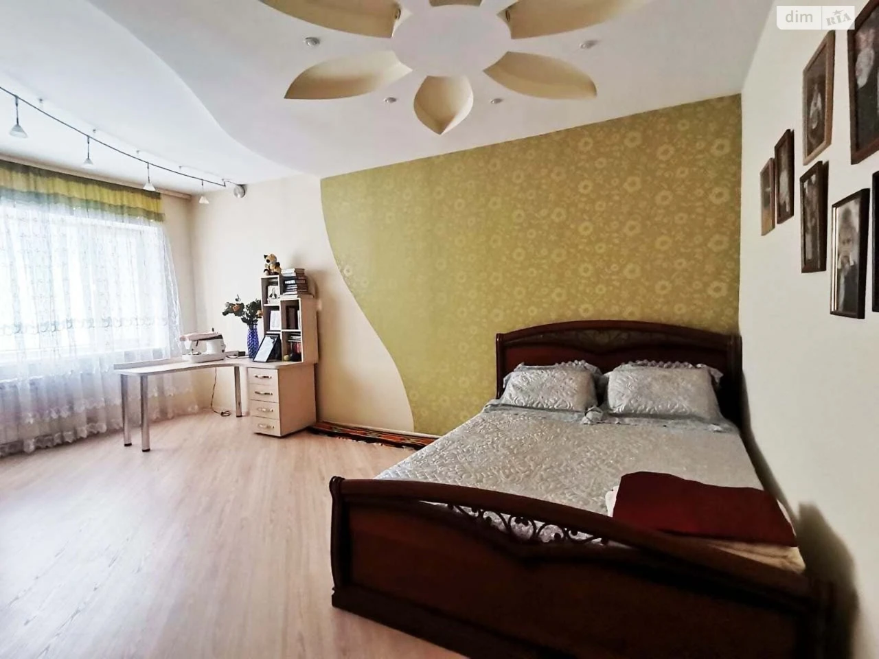 For Sale House Kosmos