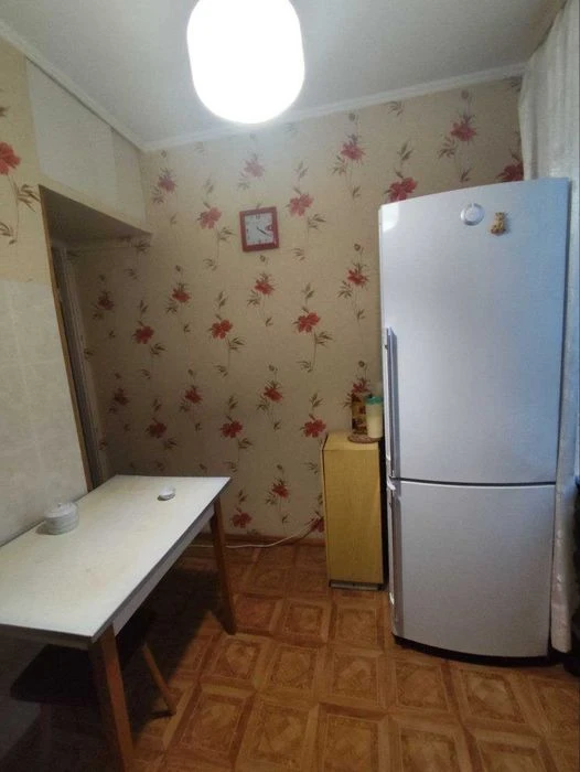 2-room apartment for sale on the right