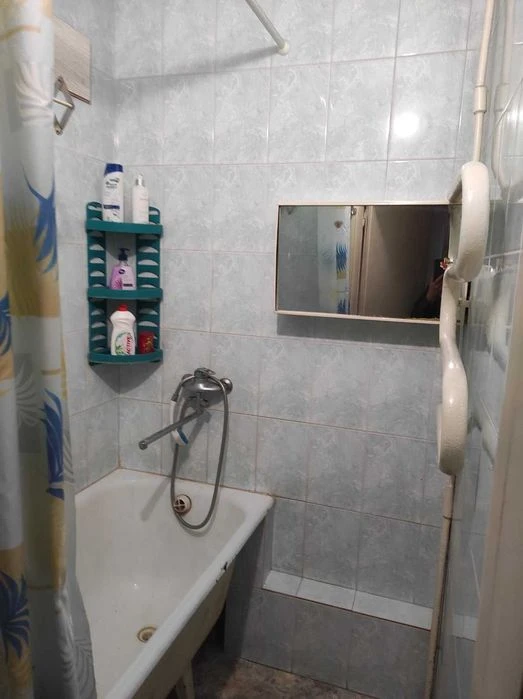 2-room apartment for sale on the right
