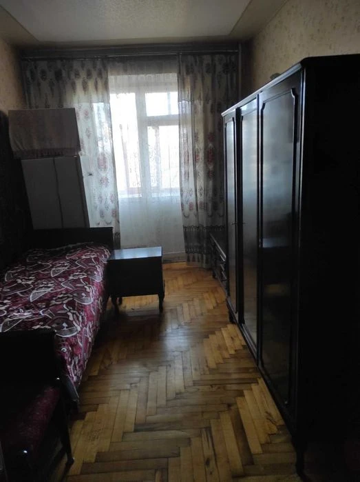 2-room apartment for sale on the right