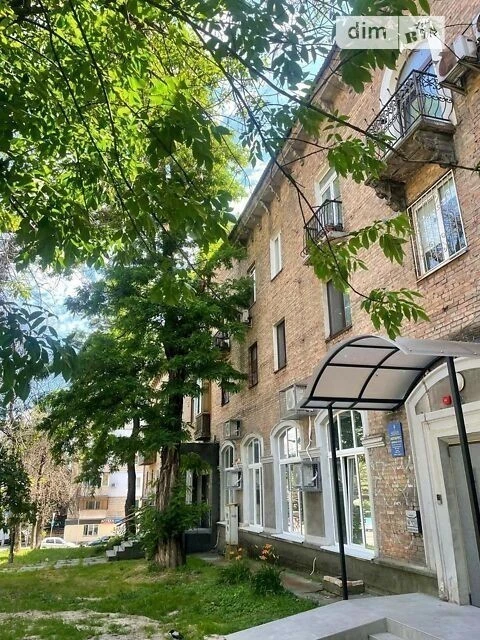 Sale of 3-room apartment 83 sq. m on Solomyanska Street 7/7 • ID 34