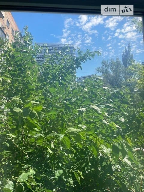 Sale of 3-room apartment 83 sq. m on Solomyanska Street 7/7 • ID 34