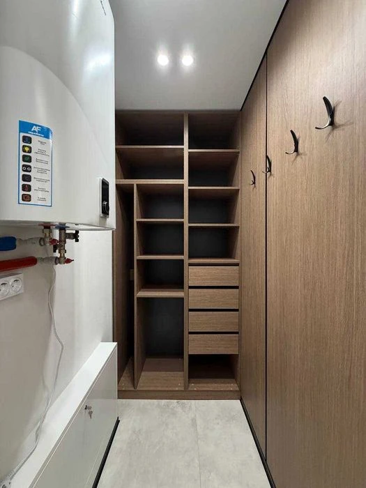 I am selling a designer 2-room apartment in the center!