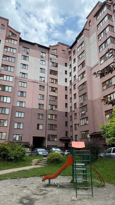 СРОЧНАЯ ПРОДАЖА сданной 2-комнатной квартиры в центре Ивано