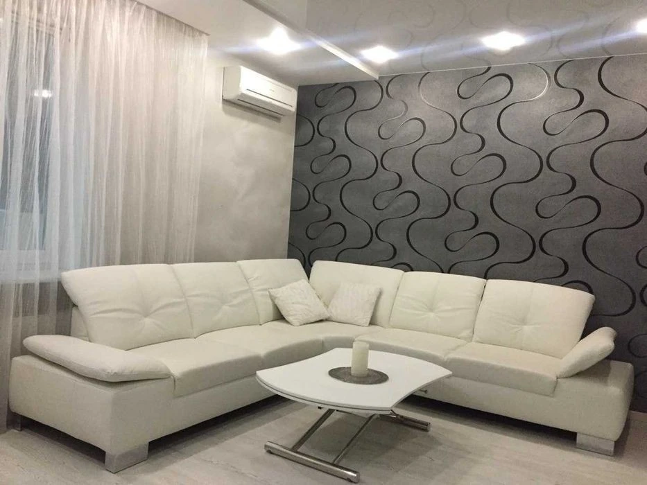 Center For sale 3 rooms. 85m. with three parking spaces on Poltava street