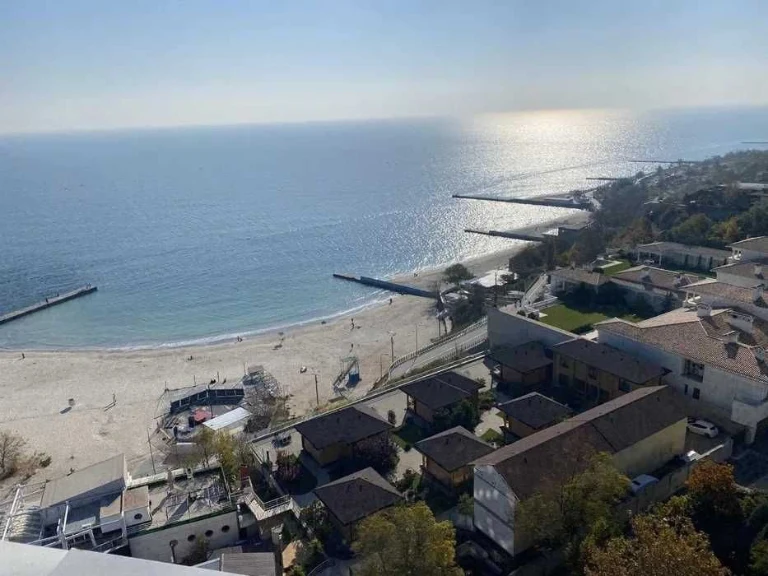 Квартира с террасой и видом на море на 10 в. Фонтана. ЖК Мы