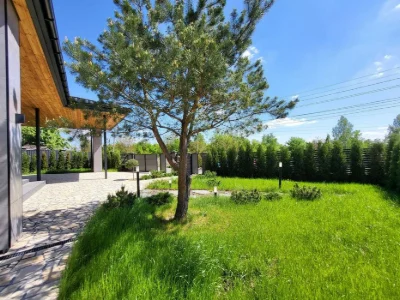 Exclusive one-story house in Pyatnychany