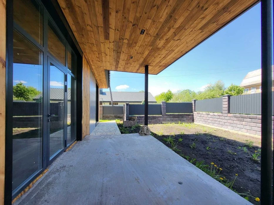 Exclusive one-story house in Pyatnychany