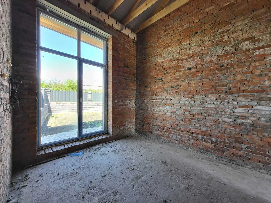 Exclusive one-story house in Pyatnychany