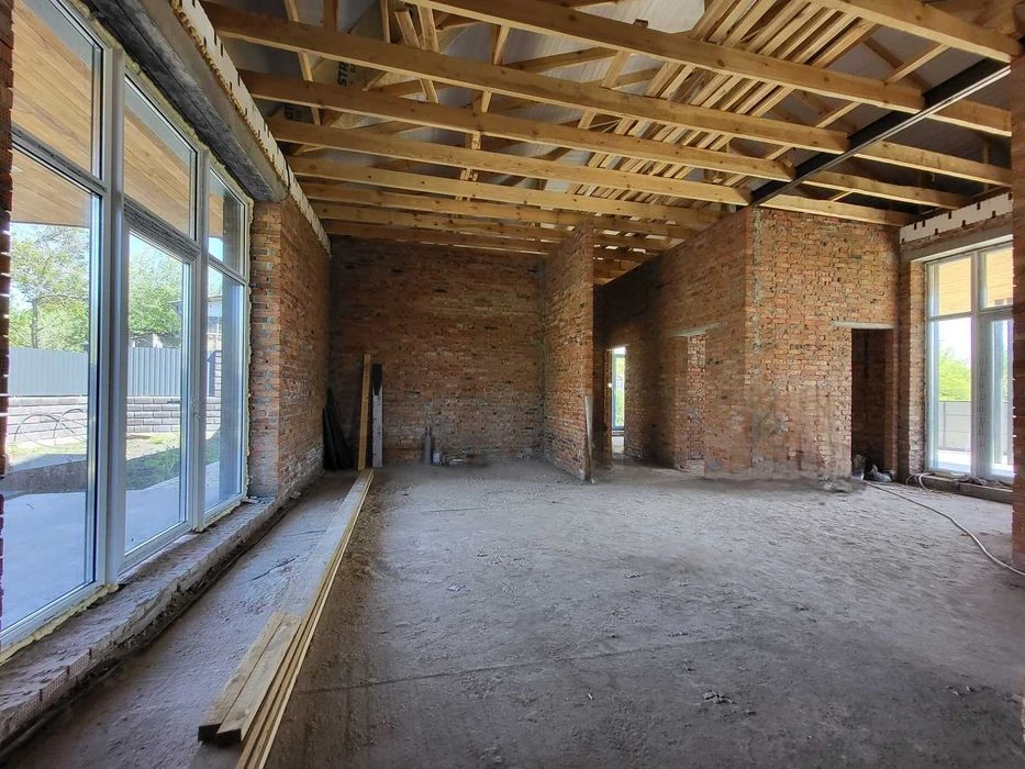 Exclusive one-story house in Pyatnychany