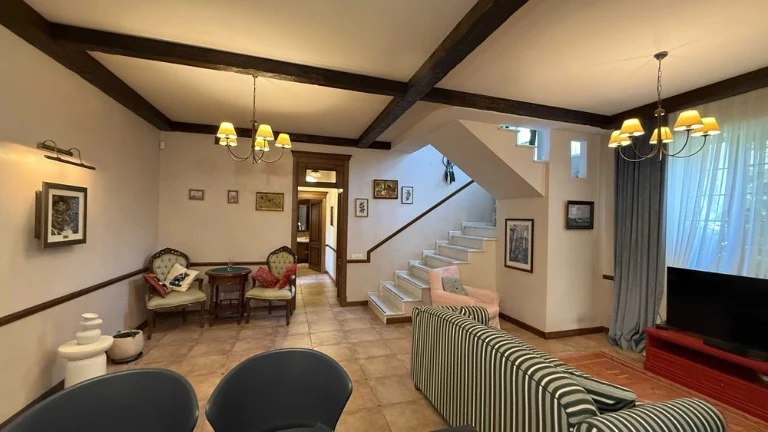 Modern house on Bolshoi Fontana