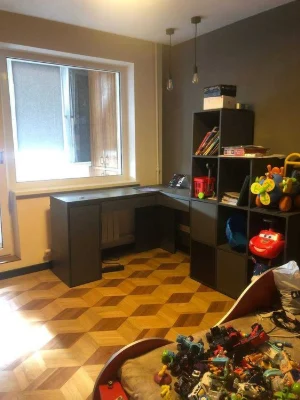 Selling a 4-room apartment in Alekseevka.
