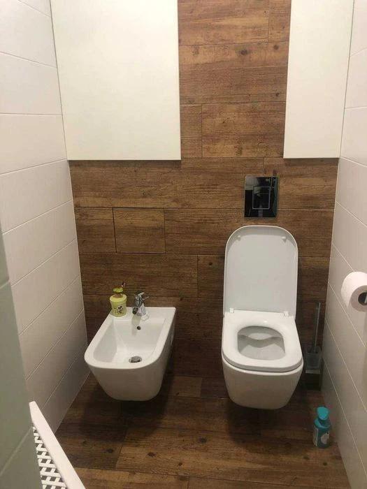 Selling a 4-room apartment in Alekseevka.