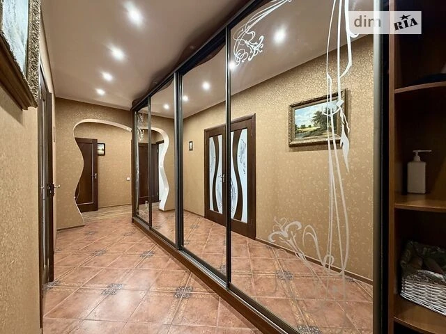 Sale of 3-room apartment 112.9 sq. m. on Borispolska Street 26Z • I