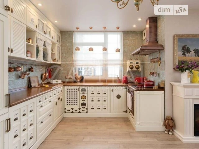 Sale of 3-room apartment 102 sq. m. on Predslavynska Street 40 • ID