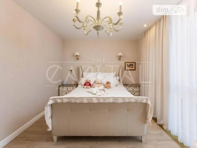 Sale of 3-room apartment 102 sq. m. on Predslavynska Street 40 • ID