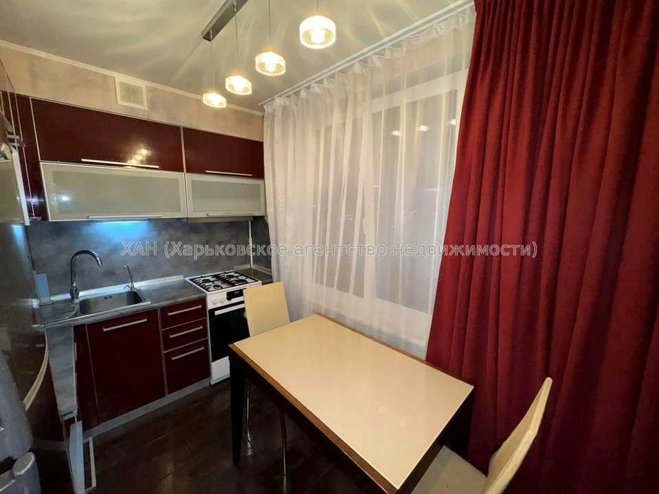 Apartment. Kharkiv, Dmytra Kotsiubayla St. (Derzhavinska)