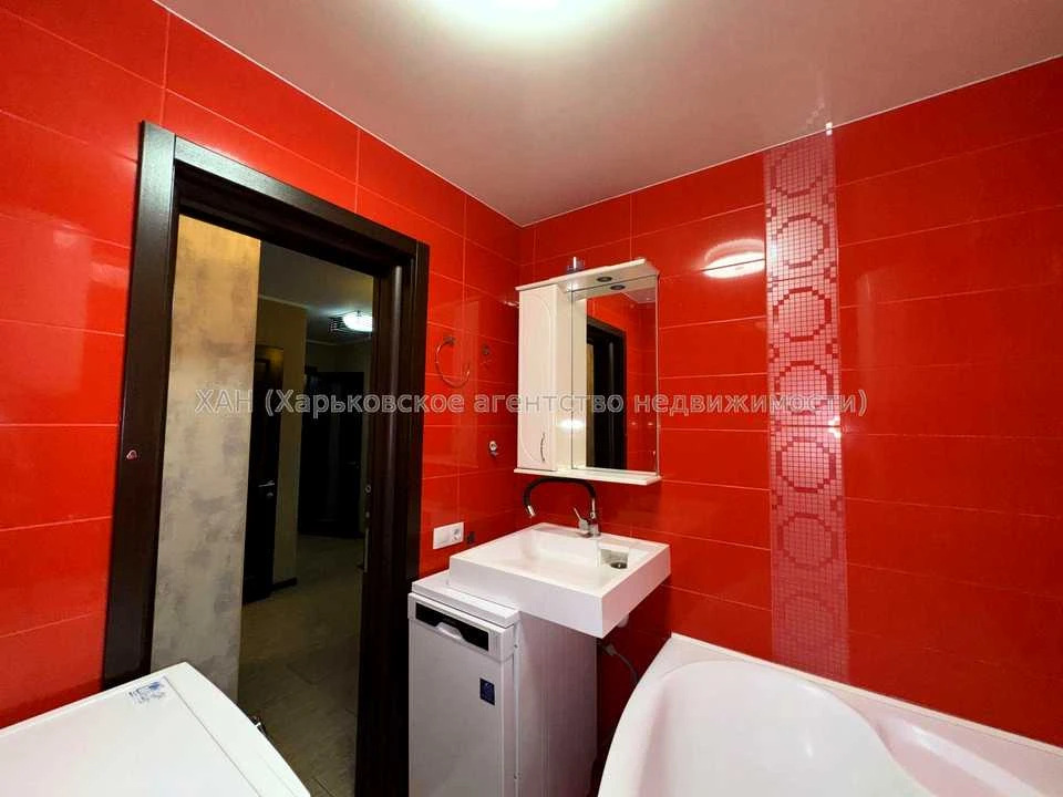 Apartment. Kharkiv, Dmytra Kotsiubayla St. (Derzhavinska)