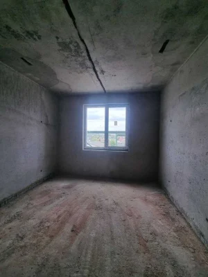 Готова до ремонту 2-кімнатна квартира у збудованому будинку!